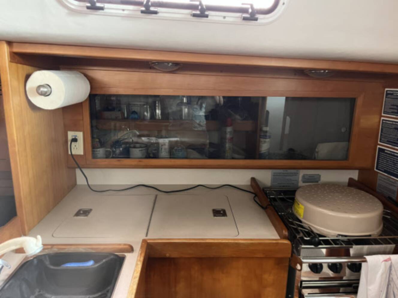 A photo of this 2004 J Boats J/133