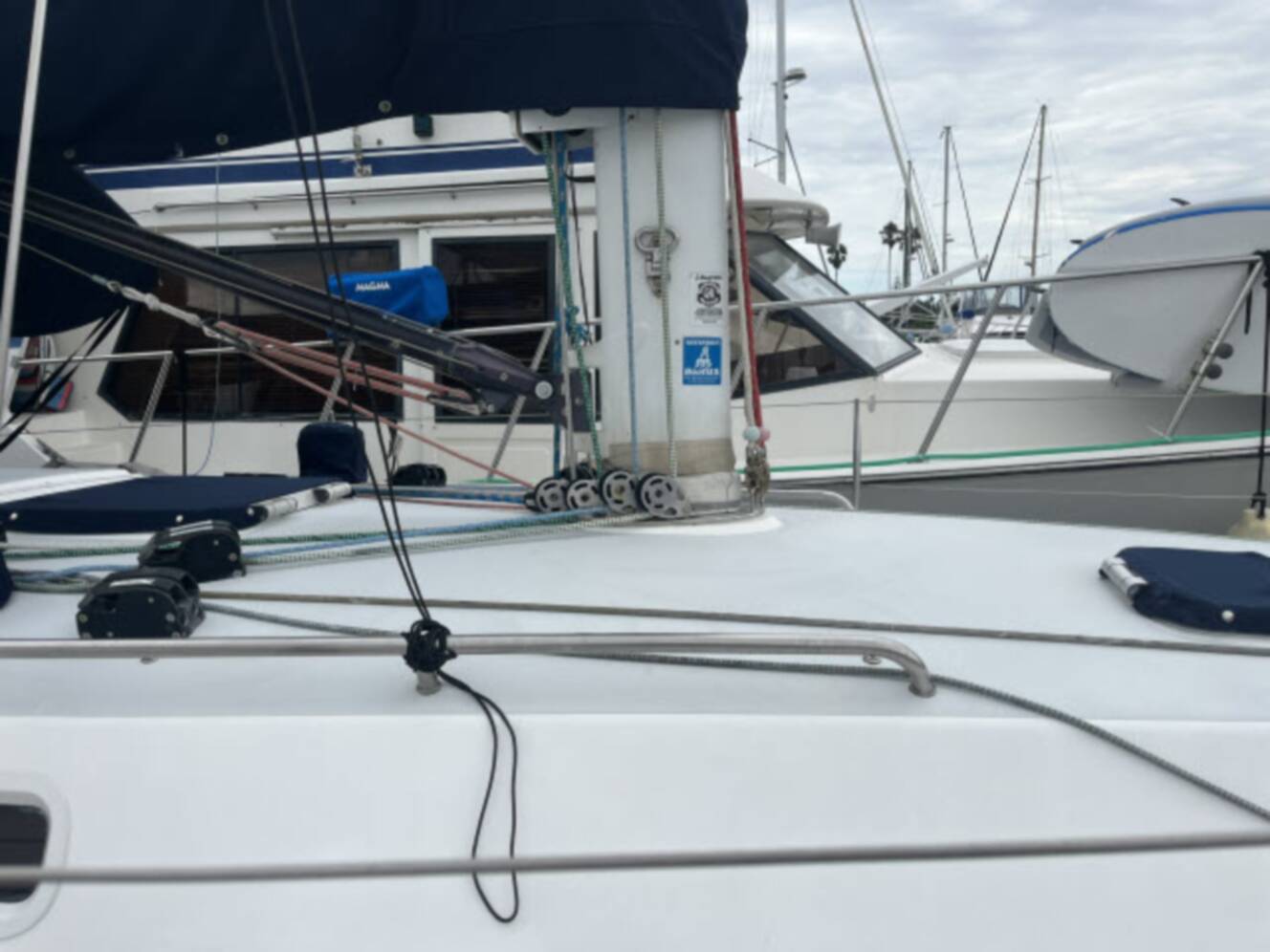 A photo of this 2004 J Boats J/133