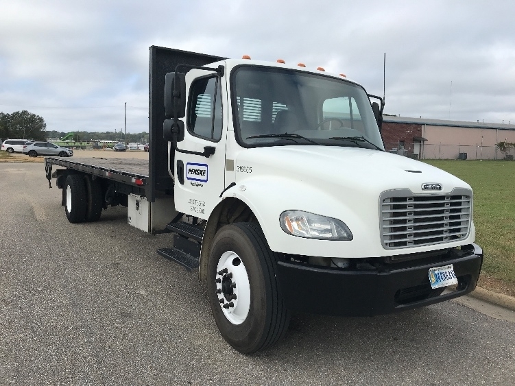 2019 FREIGHTLINER BUSINESS CLASS M2 106 in Greenville, SC