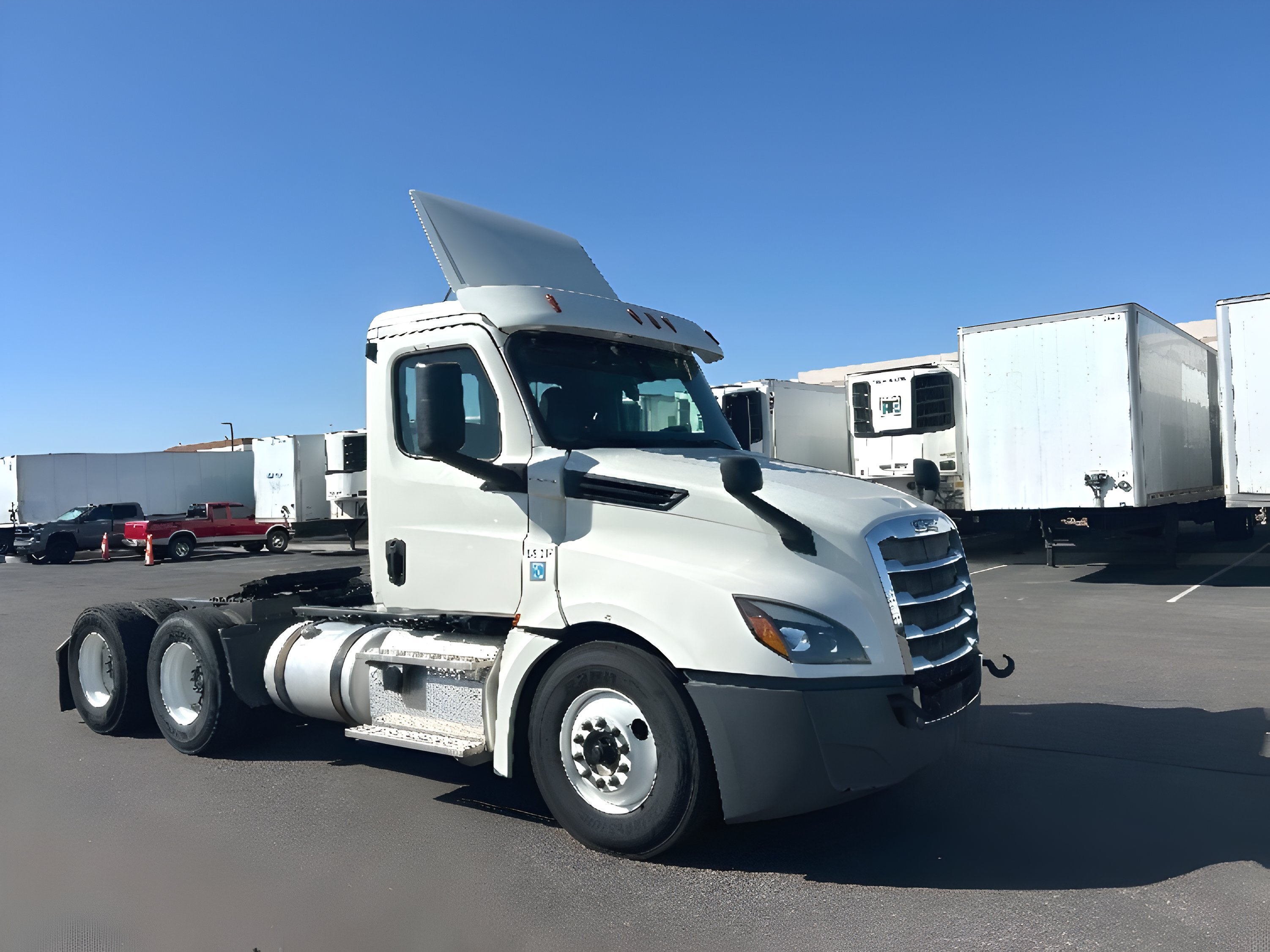 2019 FREIGHTLINER CASCADIA 126 in Phoenix, AZ