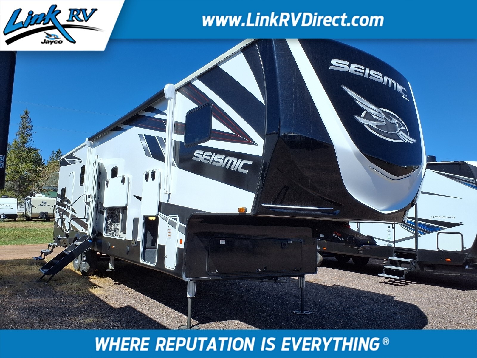 2022 Jayco Seismic Toy Hauler 359 RV