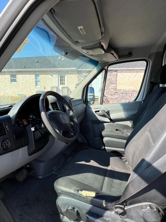 2014 Mercedes Benz Sprinter 3500 photo 3