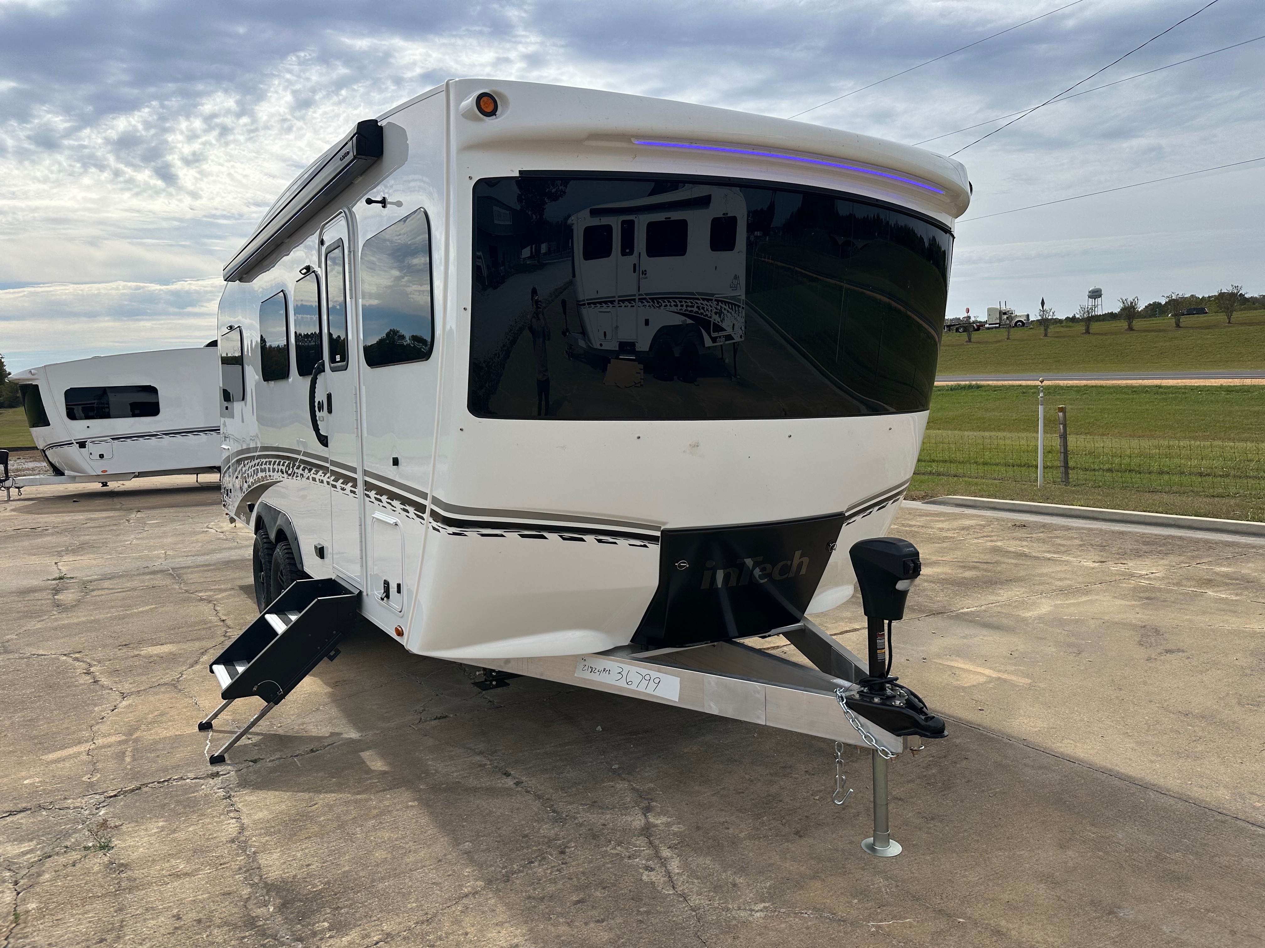2026 Intech AUCTA WILLOW RV