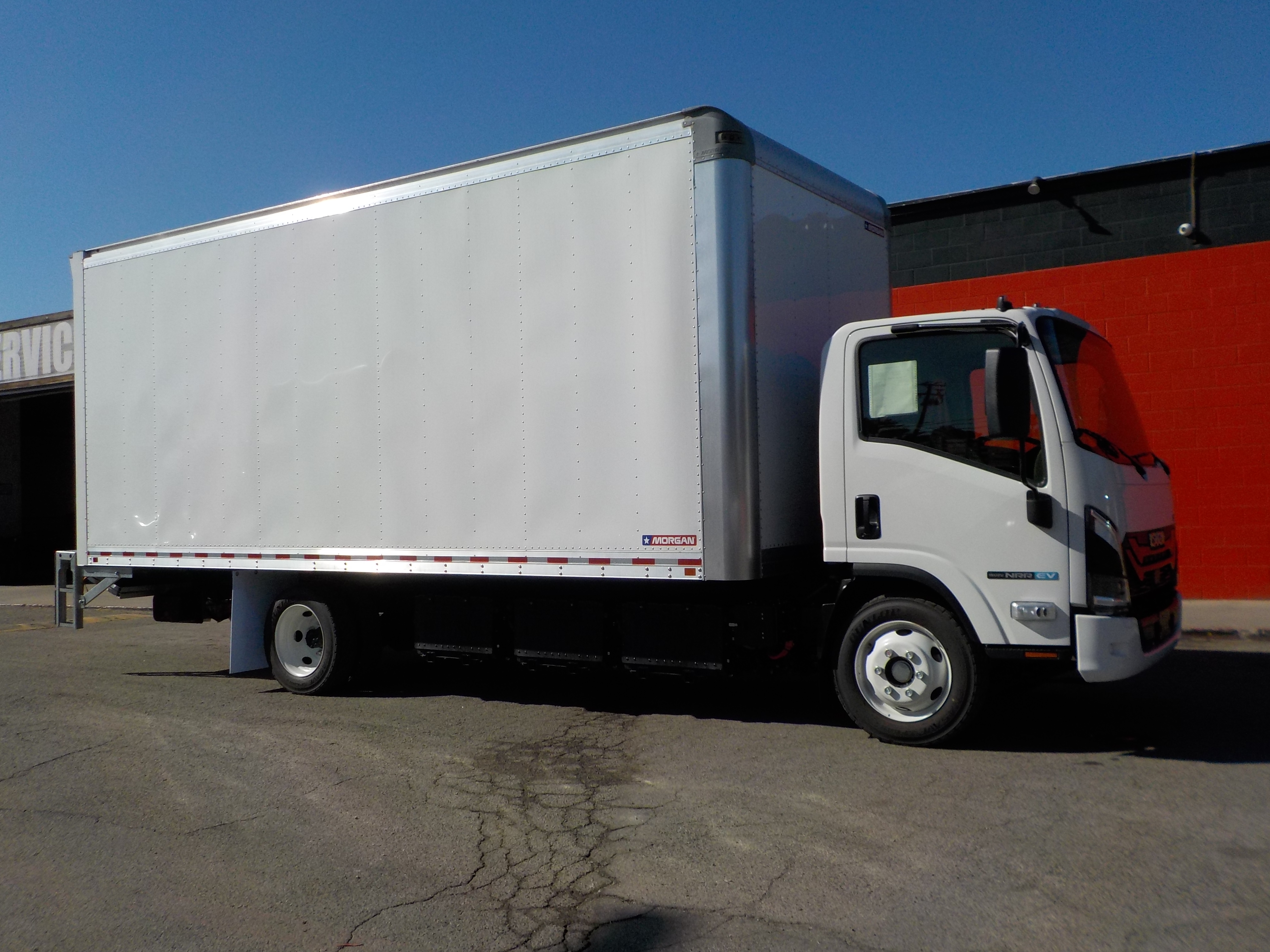 2025 ISUZU NRR in Corona, CA