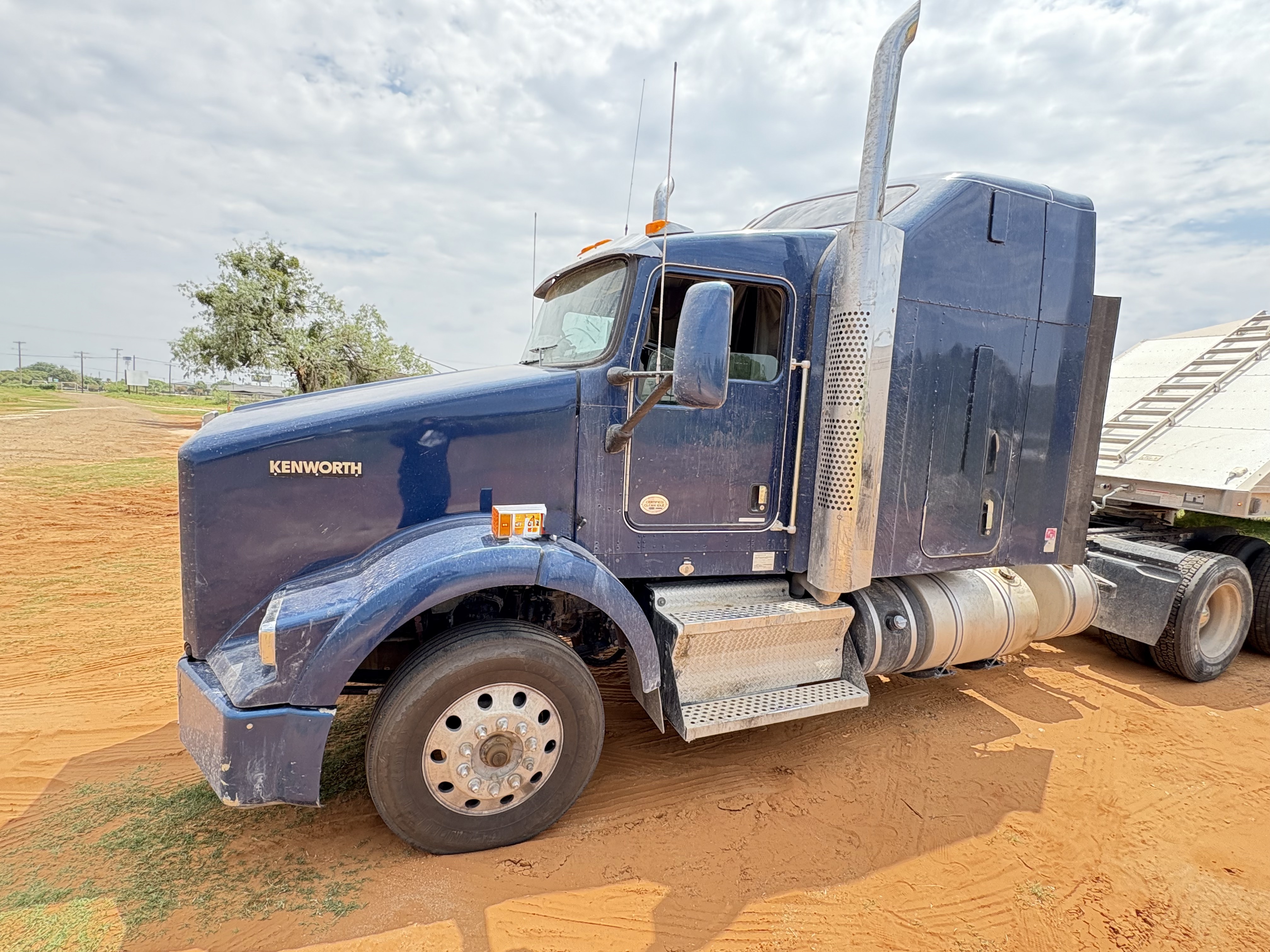 2017 KENWORTH T800 in Houston, TX