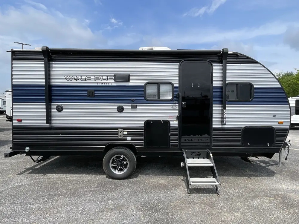 2022 Forest River CHEROKEE WOLF PUP 18TO RV