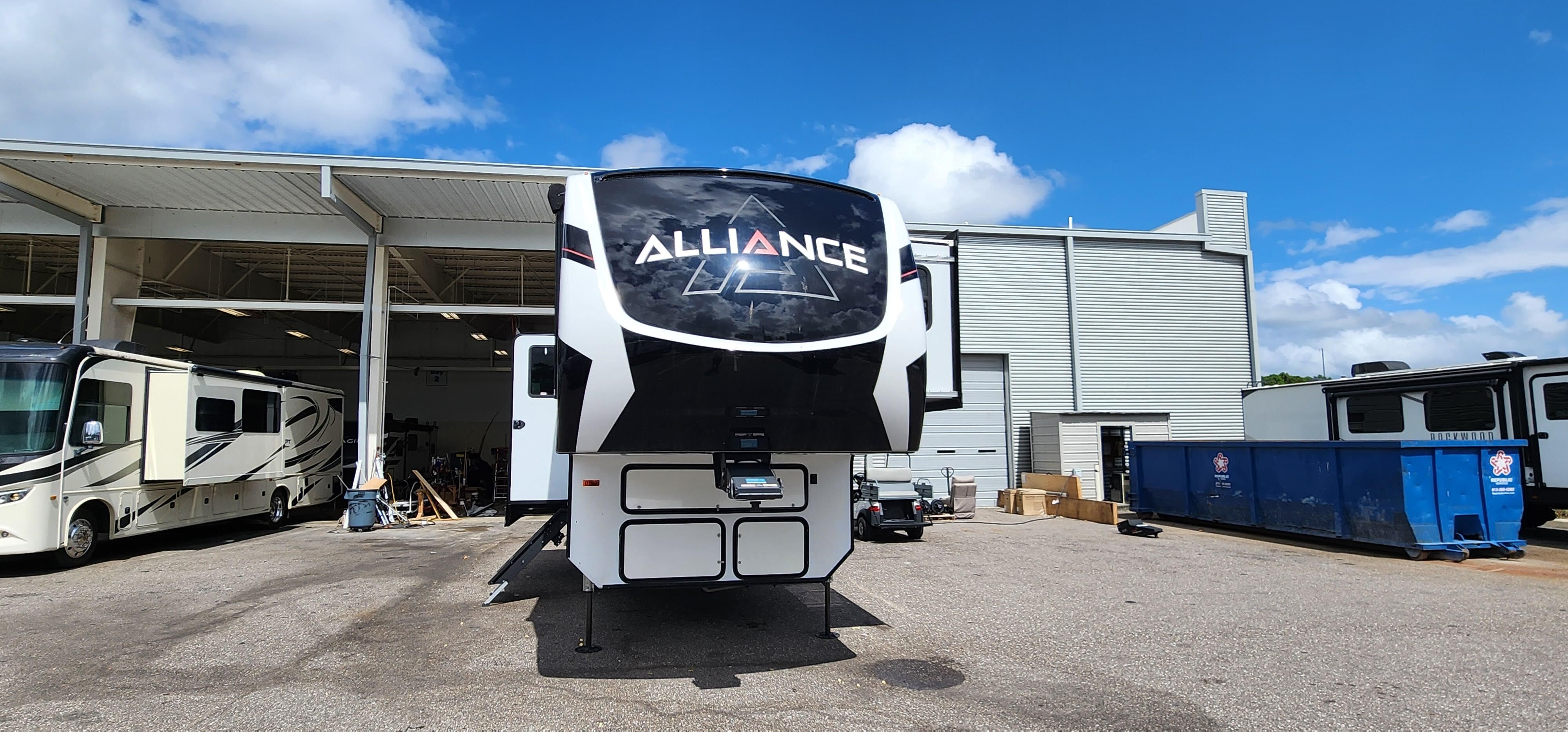 2022 Alliance Rv VALOR 43V13 in clearwater FL