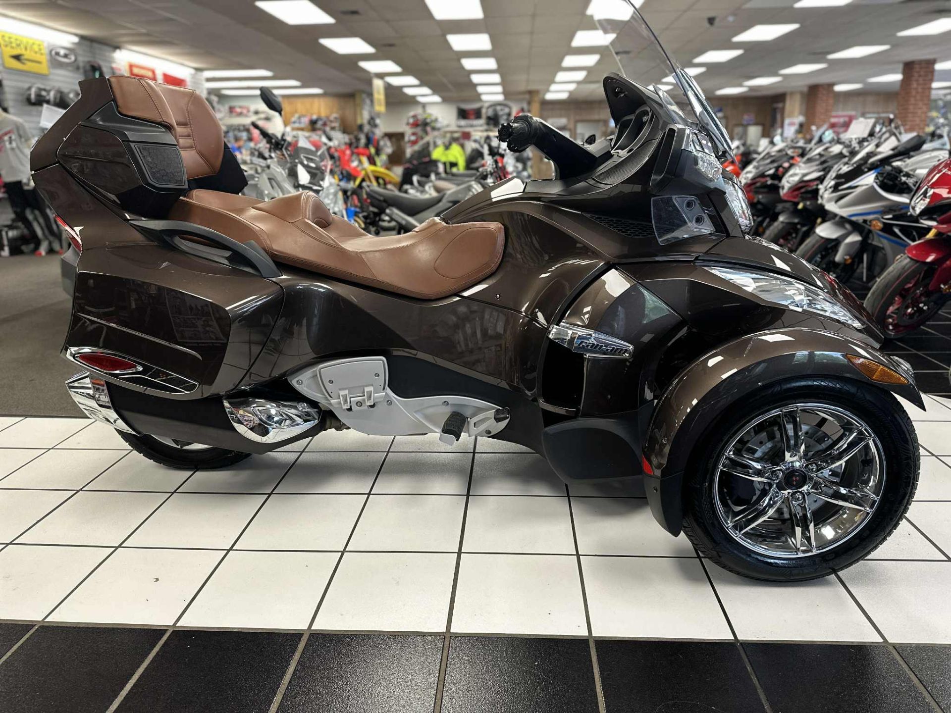 イオ Adidas Originals ZX Torsion Boost Green Tint (Women's Size 9