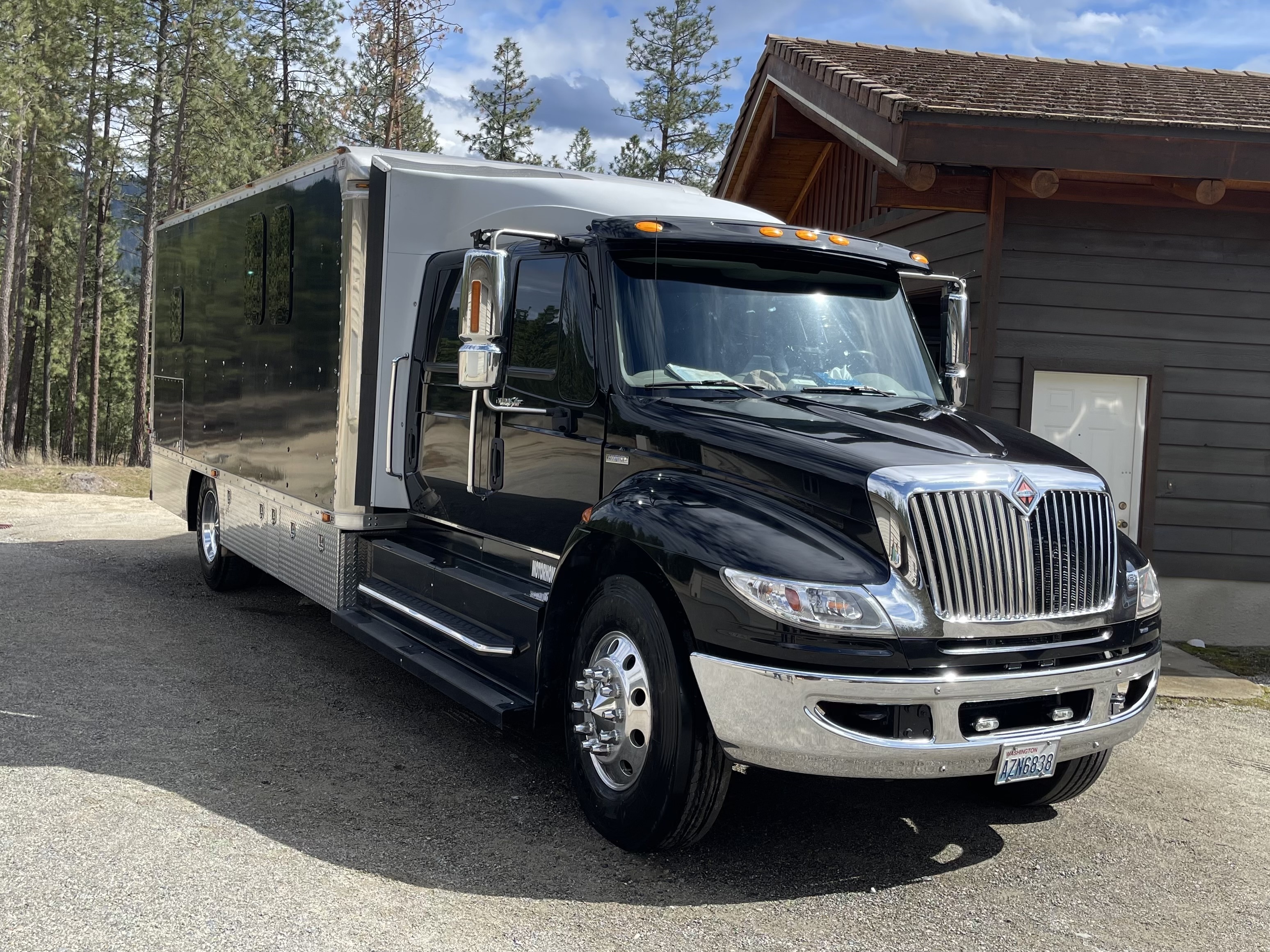 2009 Custom BOX TRUCK CONVERSION RV