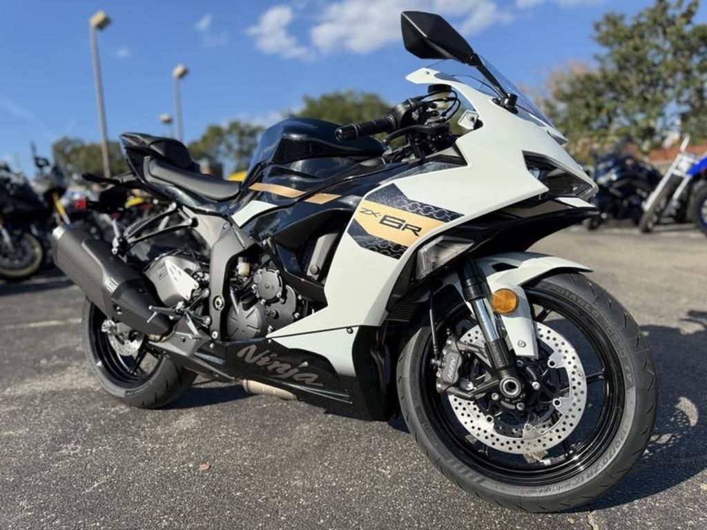White Kawasaki Ninja ZX-6R Motorcycles For Sale in Florida - Cycle