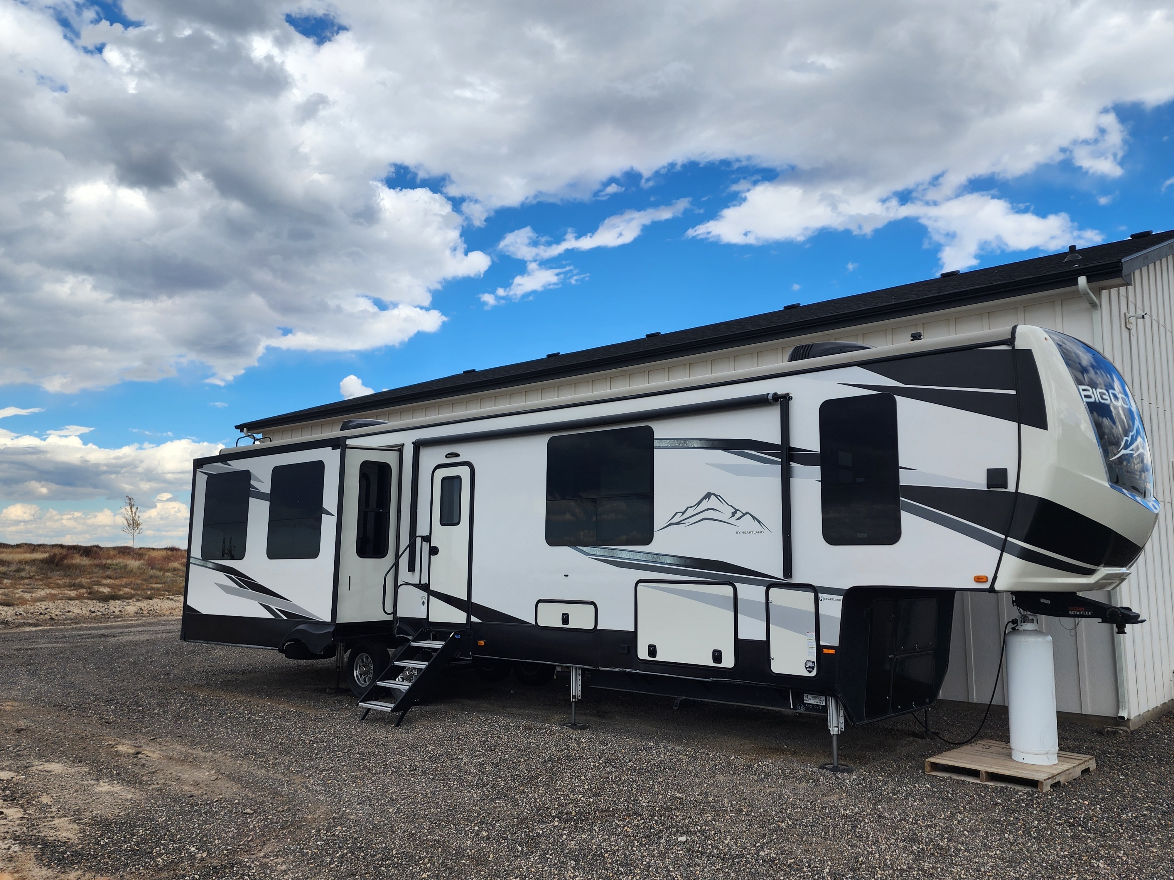 2022 Heartland BIG COUNTRY 3851MO in meridian ID