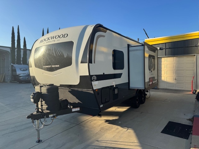 2026 Forest River ROCKWOOD MINI LITE 2109S in banning CA