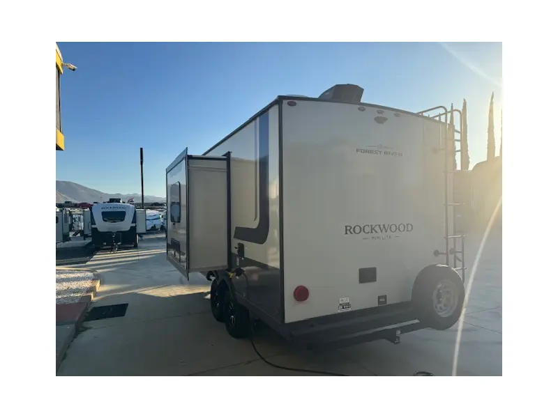 2026 FOREST RIVER ROCKWOOD MINI LITE 2109S