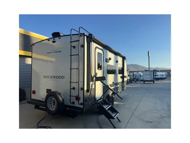 2026 FOREST RIVER ROCKWOOD MINI LITE 2109S