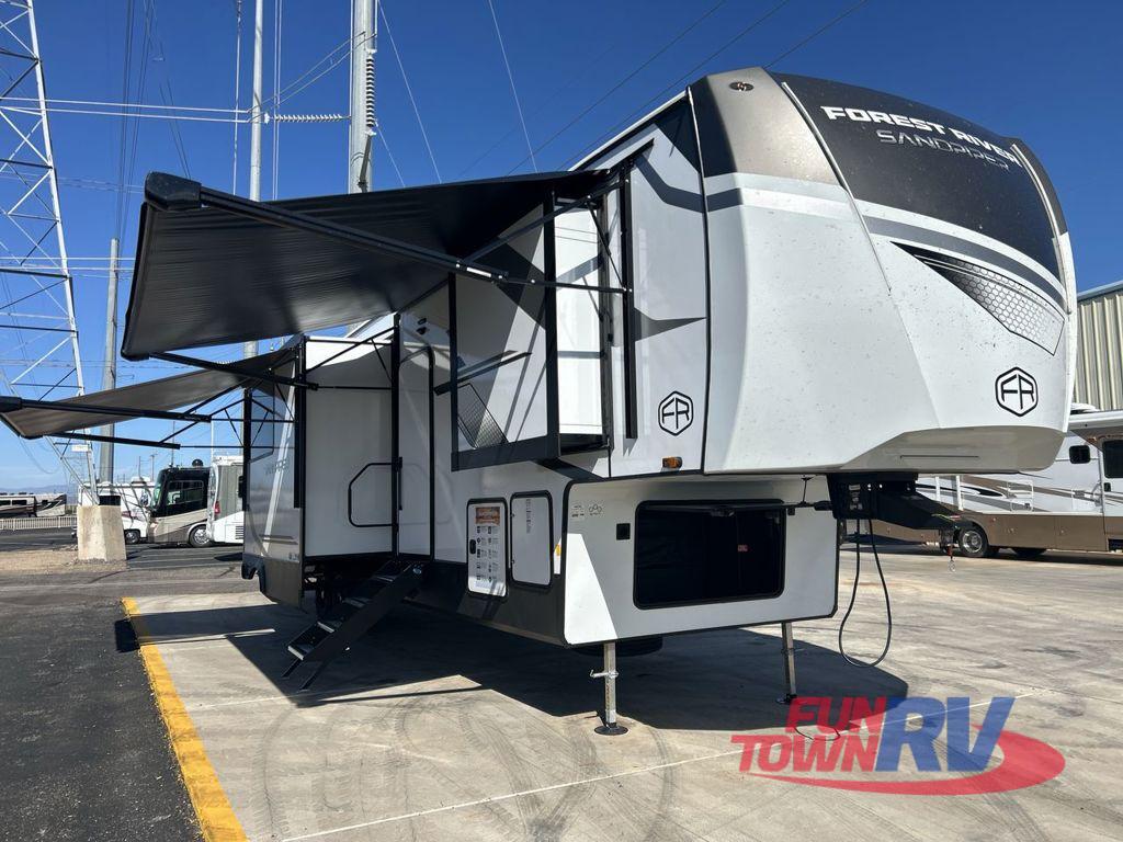 2026 Forest River Rv Sandpiper 3710HBFB in surprise AZ