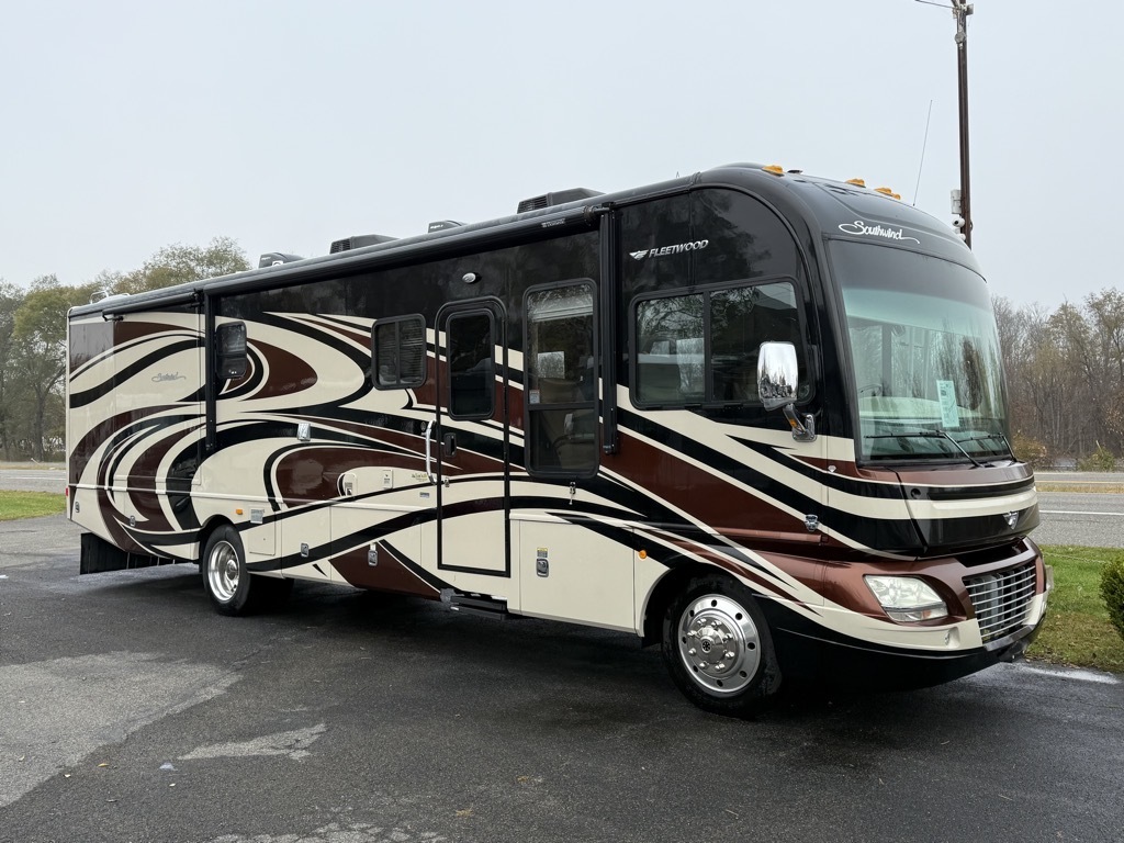 2011 Fleetwood SOUTHWIND 36D in vestal NY