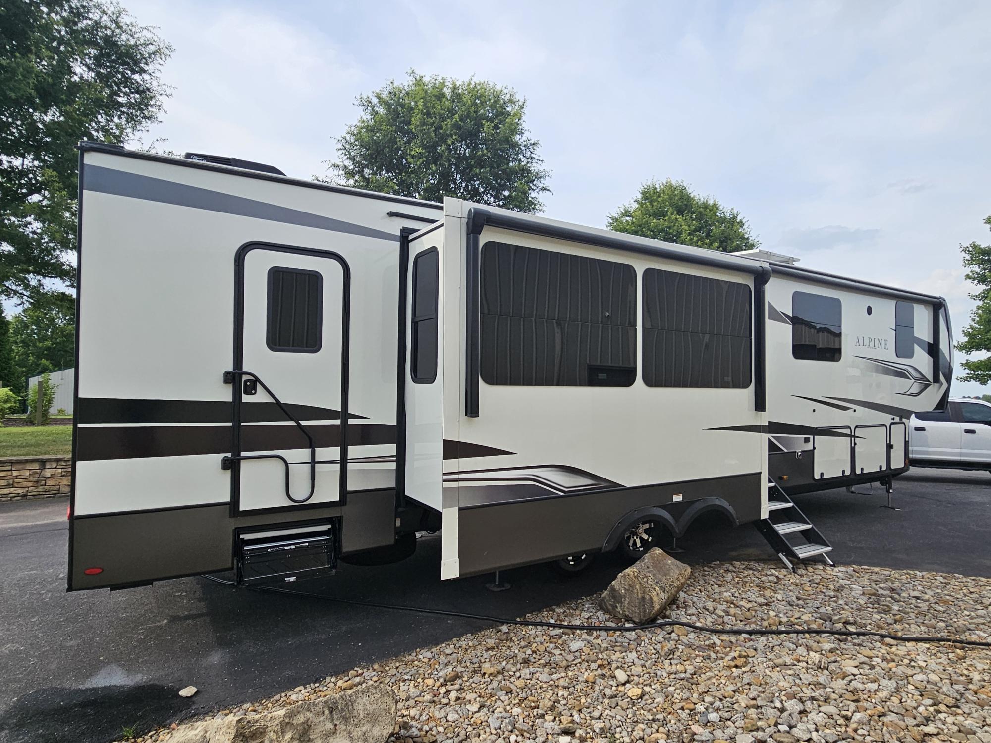 2022 Keystone ALPINE 3910RK in shepherdsville KY