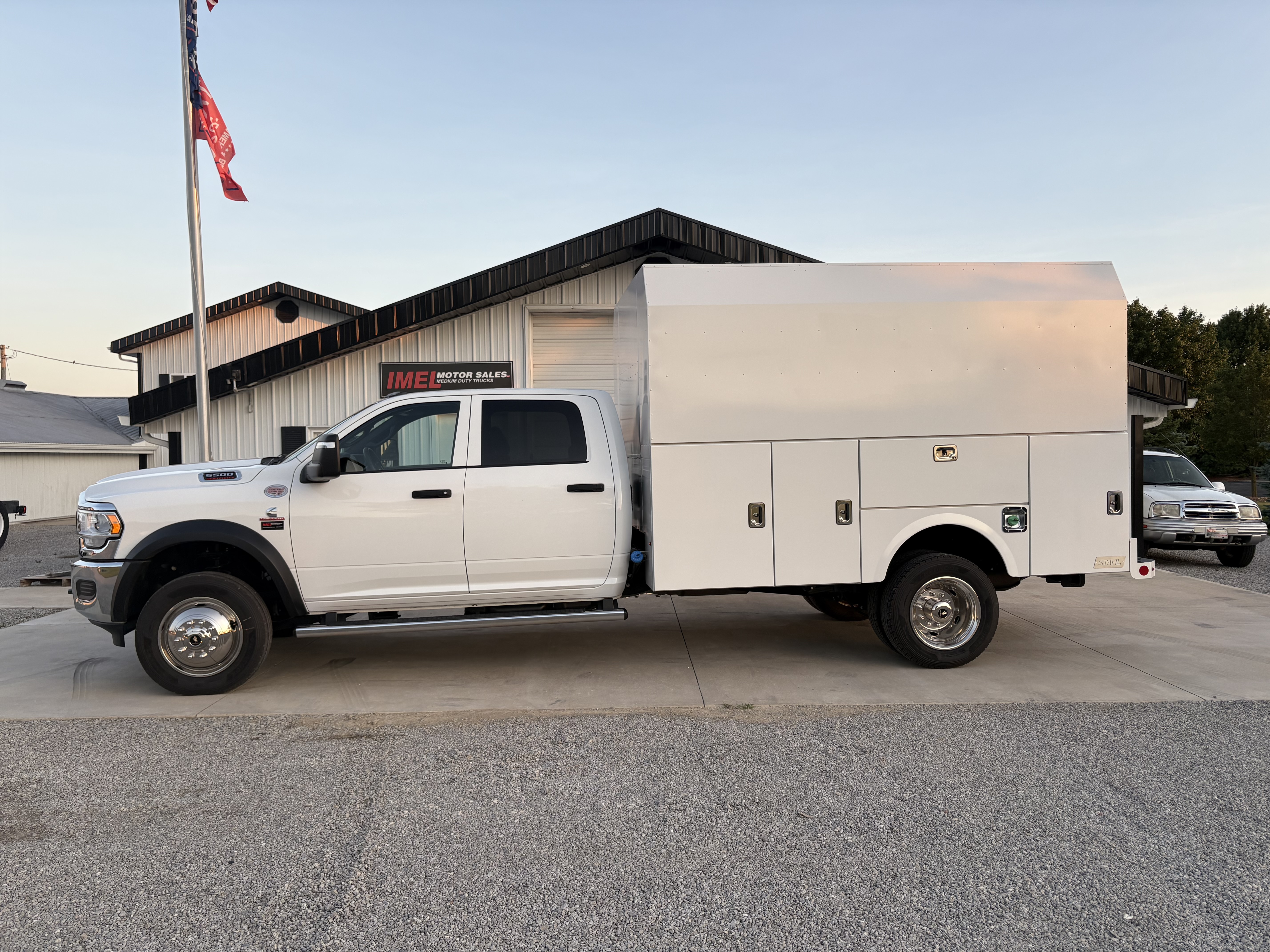 2024 STALH Challenger USV (Utility Service Body) in Bluffton, IN