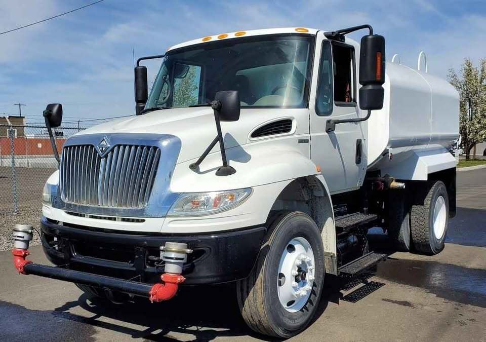 2004 INTERNATIONAL VA in Yakima, WA