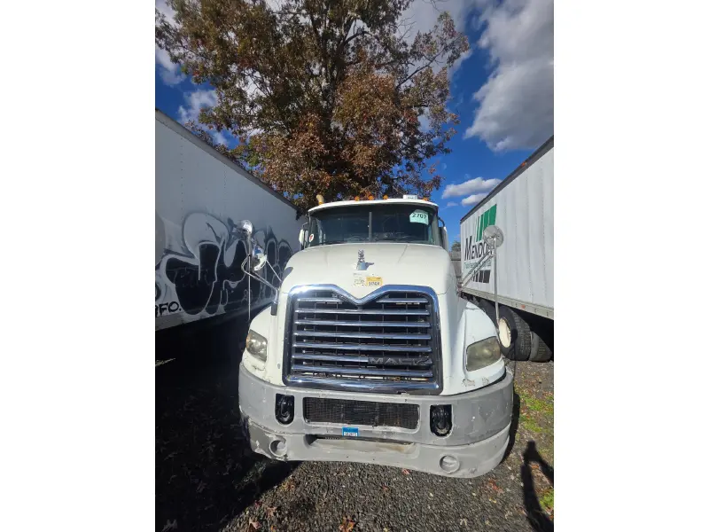2013 MACK 600