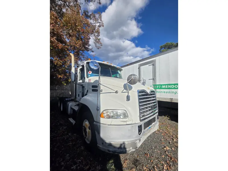 2013 MACK 600
