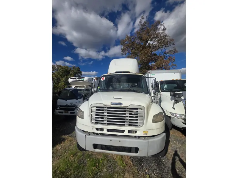 2014 FREIGHTLINER BUSINESS CLASS M2 106