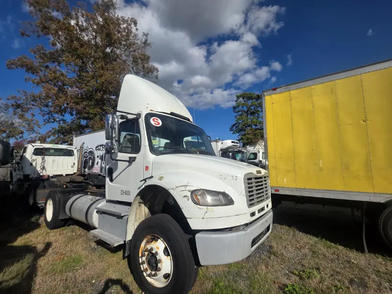 2014 FREIGHTLINER BUSINESS CLASS M2 106