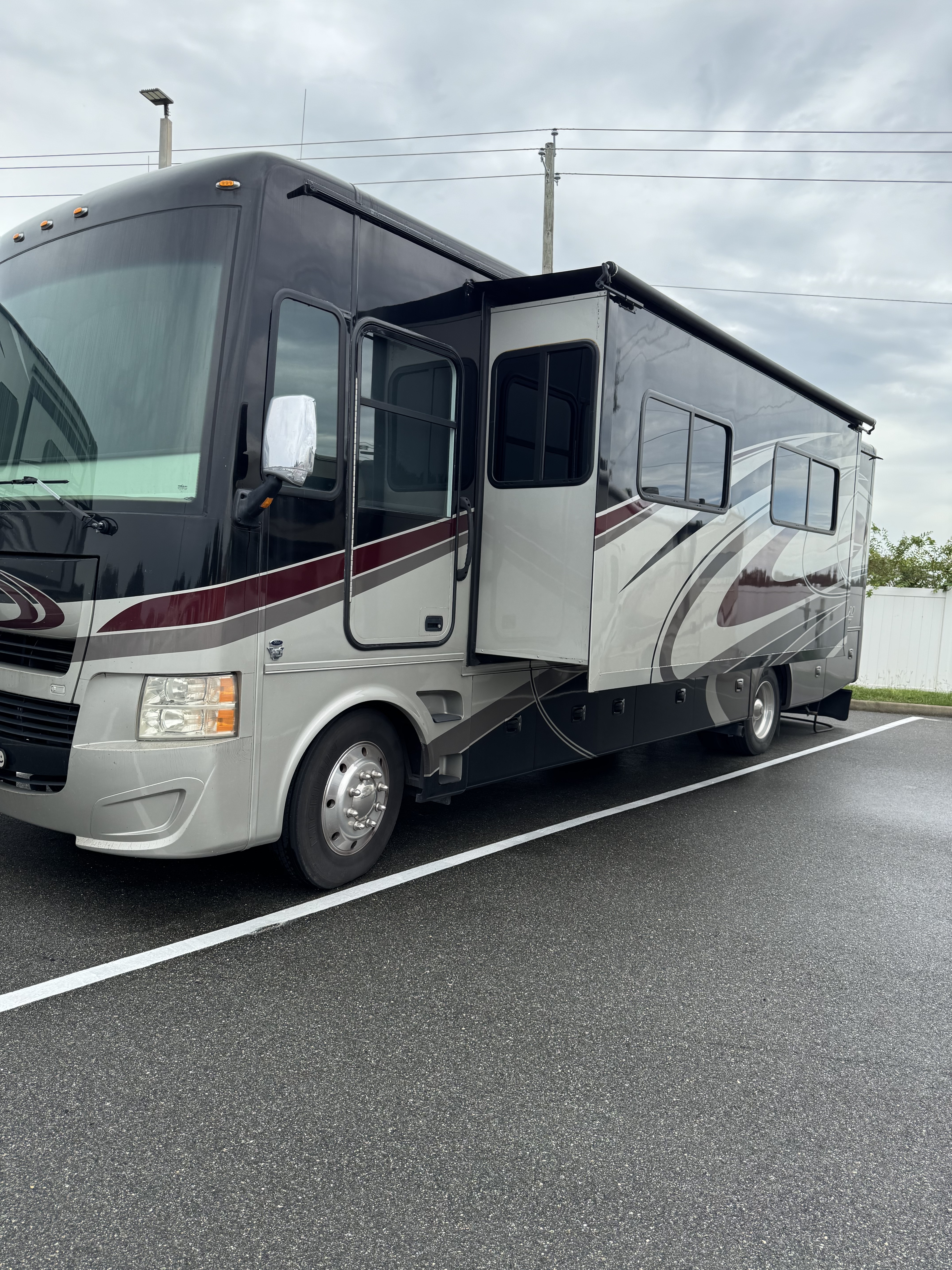 2016 Tiffin Motorhomes ALLEGRO OPEN ROAD 32 SA in winter haven FL
