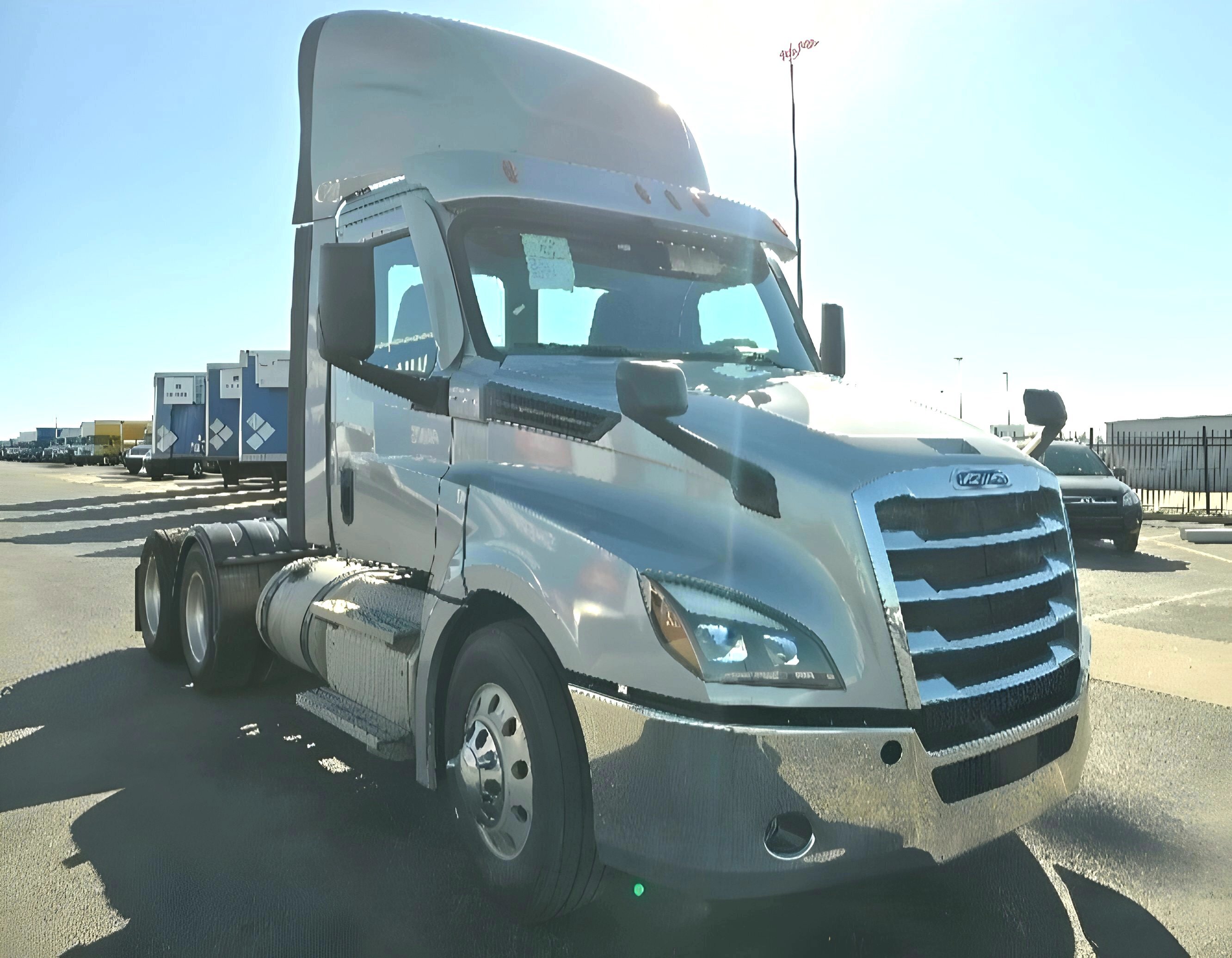 2021 FREIGHTLINER CASCADIA 126 in Kansas City, MO