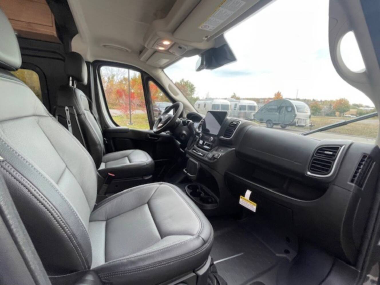 A photo of this 2026 Airstream Rangeline Pop Top