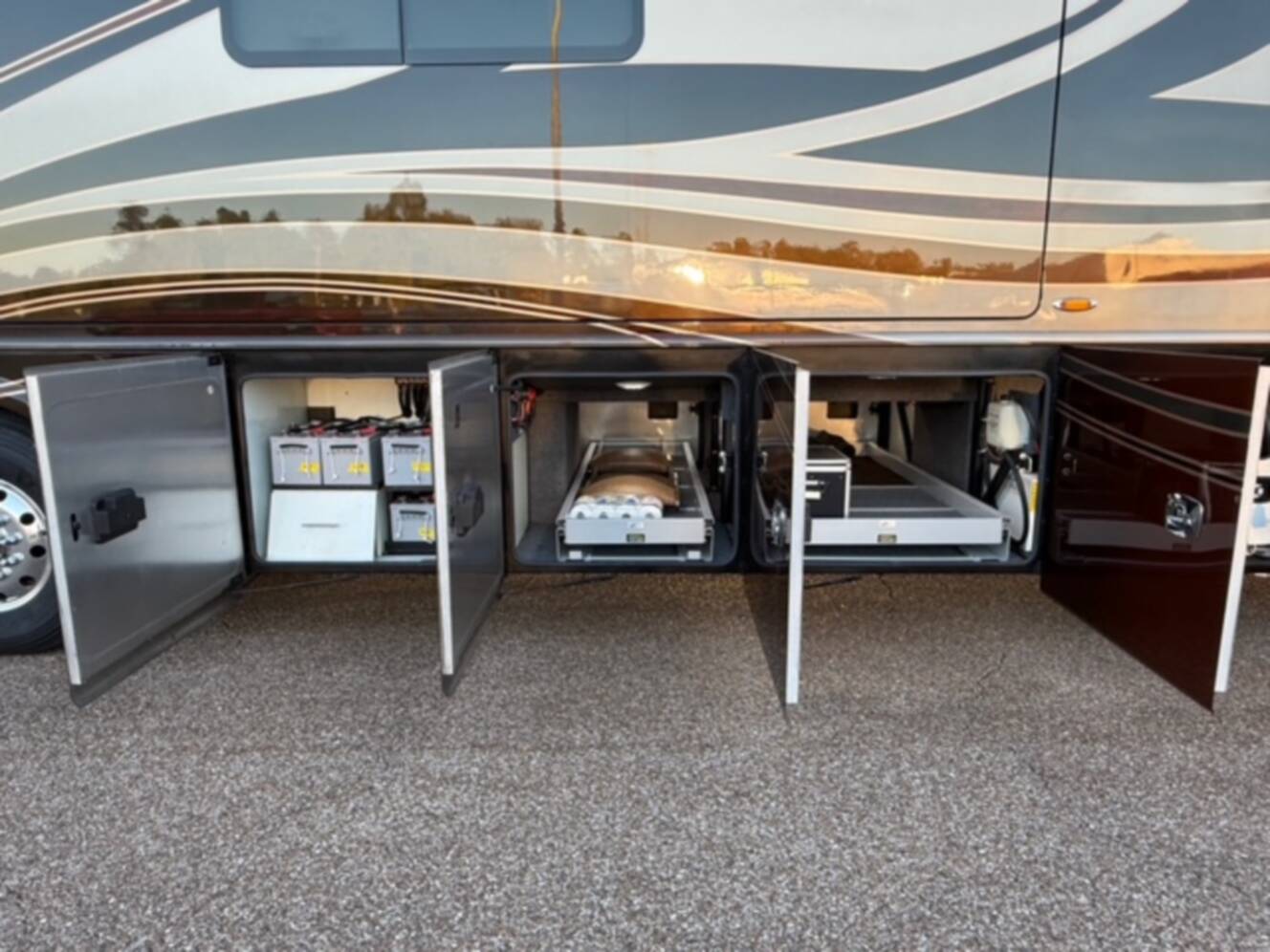 A photo of this 2022 Foretravel REALM FS605 LV3