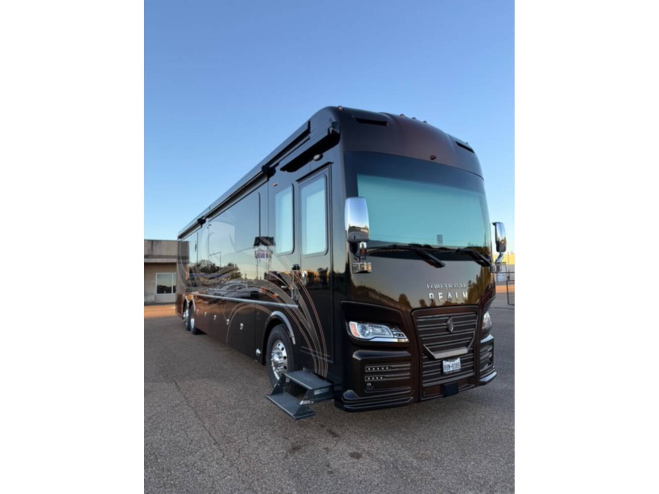 A photo of this 2022 Foretravel REALM FS605 LV3