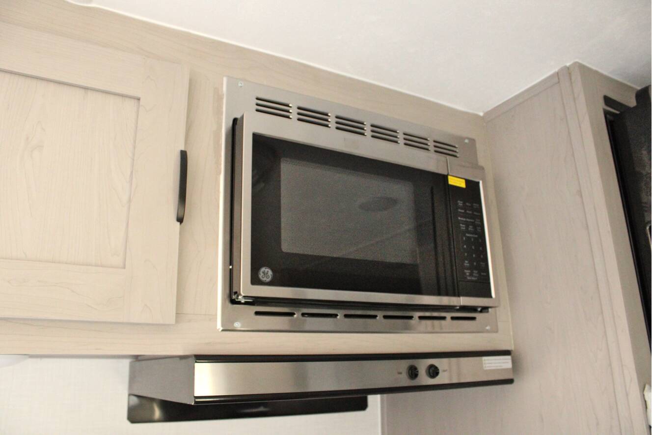 A photo of this 2026 Coachmen CLIPPER 17CBH