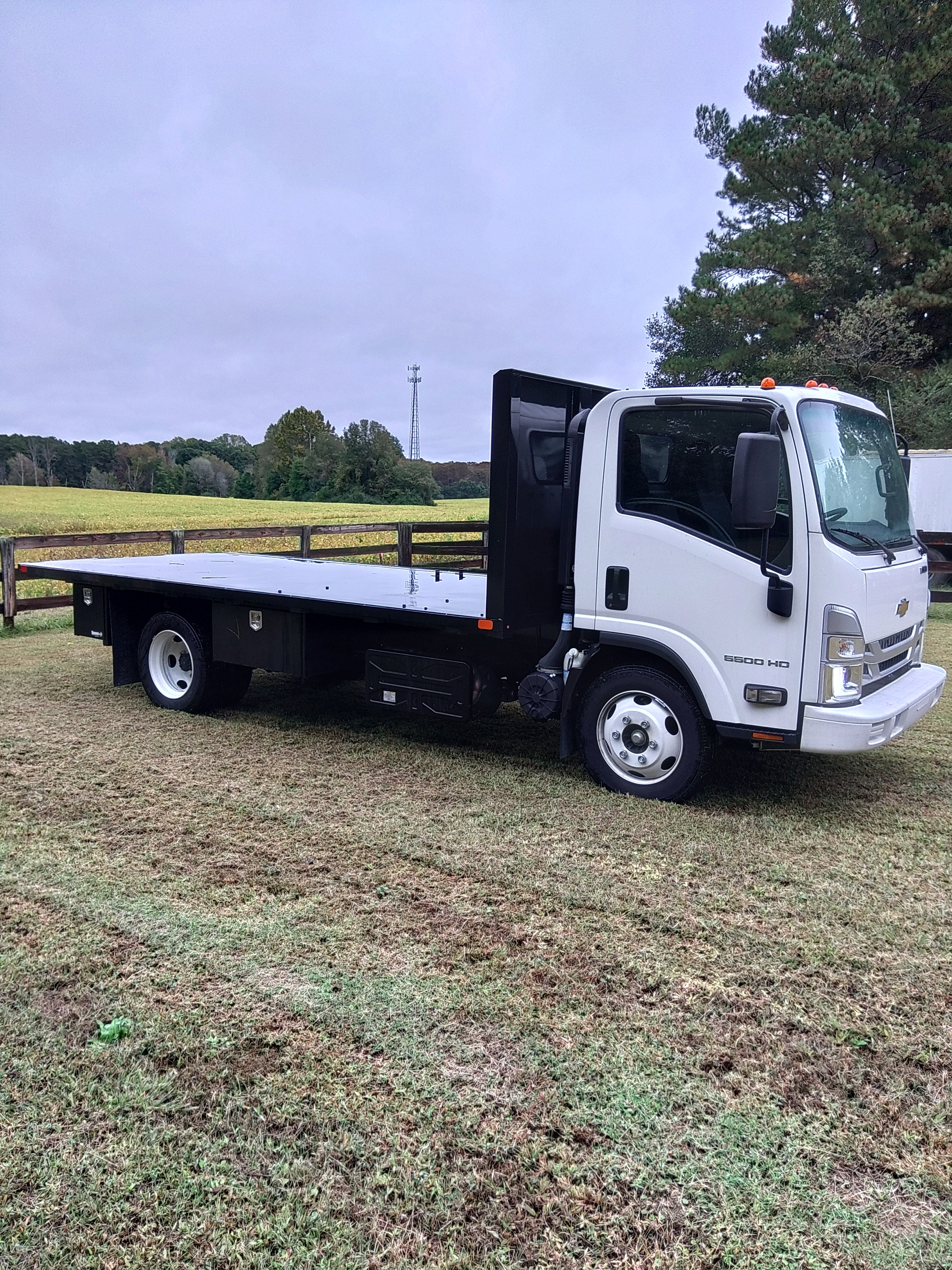 2023 CHEVROLET LOW CAB FORWARD 5500 XD in Wendell, NC