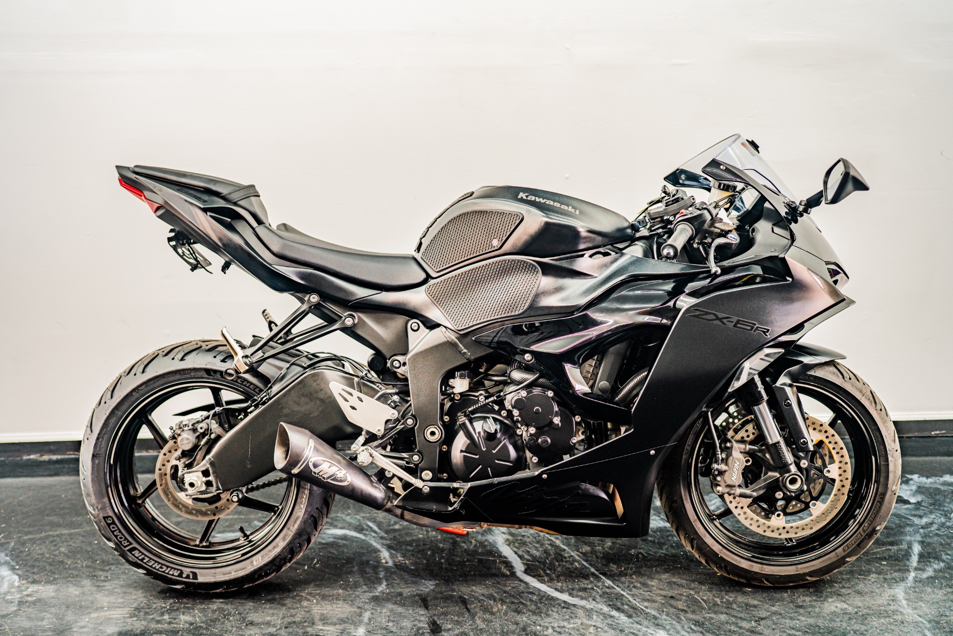 10/27迄、期間限定販売。希少完売品！VERDY black means Kawasaki Ninja ZX-6R Ebony-Metallic Flat Spark Black