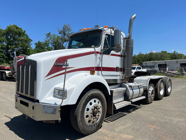 2002 KENWORTH T800 in Chantilly, VA