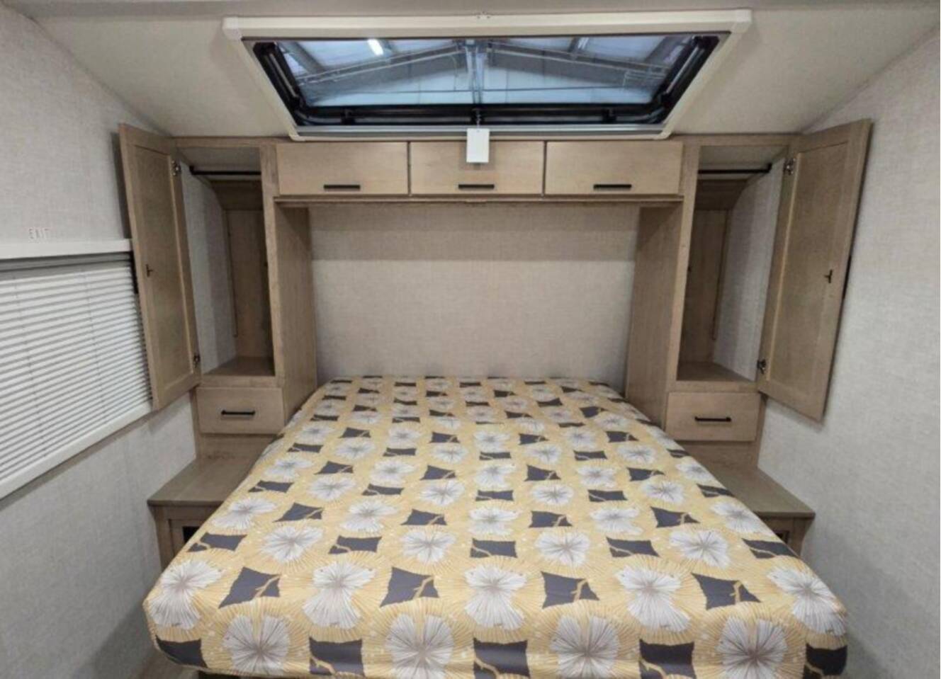 A photo of this 2026 Ember Rv OVERLAND SERIES 221MSL