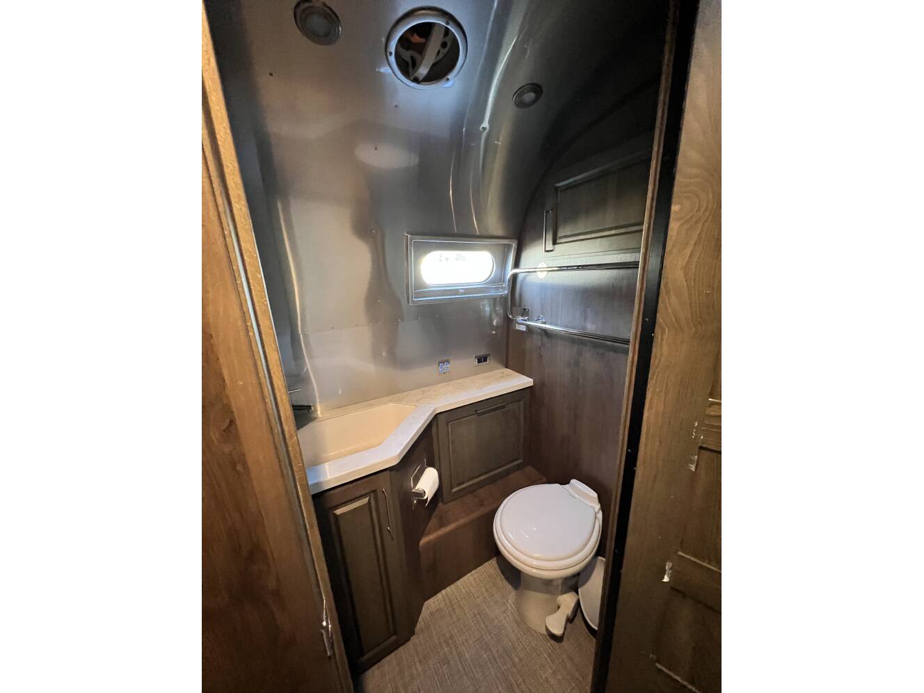 A photo of this 2023 Airstream CLASSIC 30RBQ