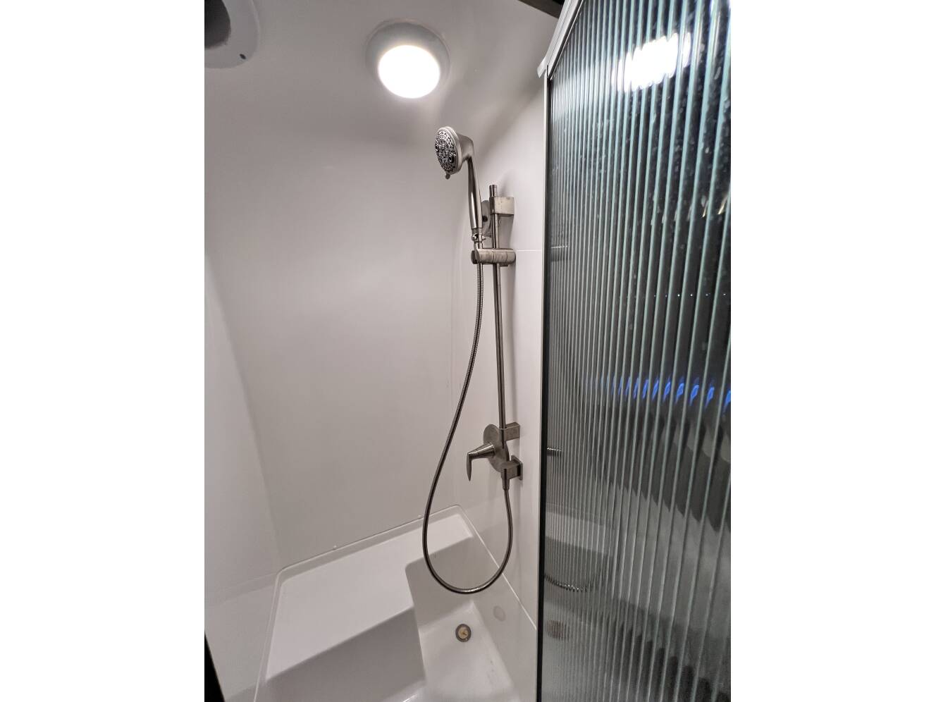 A photo of this 2023 Airstream CLASSIC 30RBQ