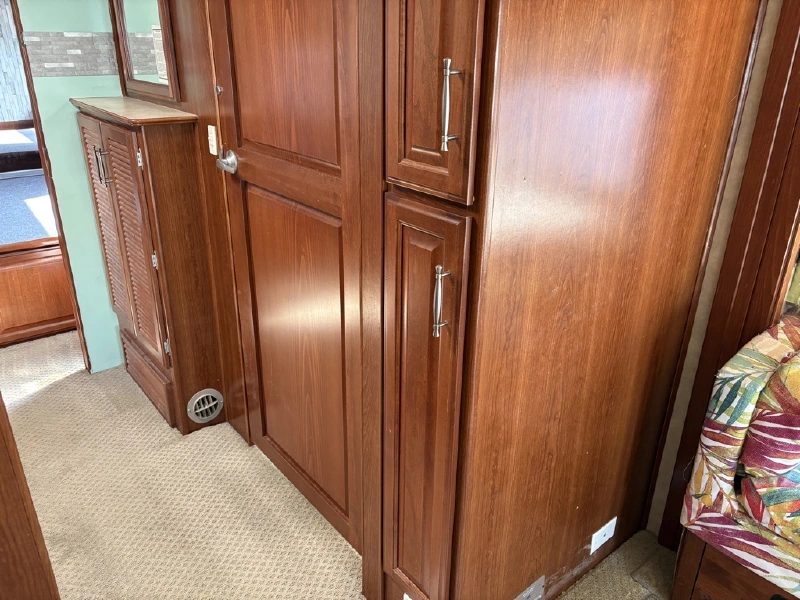 2007 FLEETWOOD DISCOVERY 39L