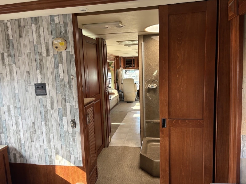 2007 FLEETWOOD DISCOVERY 39L