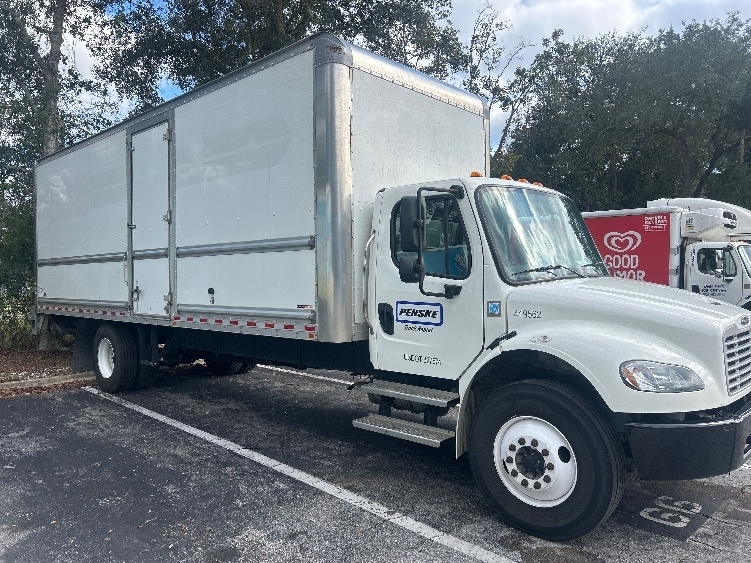2022 FREIGHTLINER BUSINESS CLASS M2 106 in Tempe, AZ