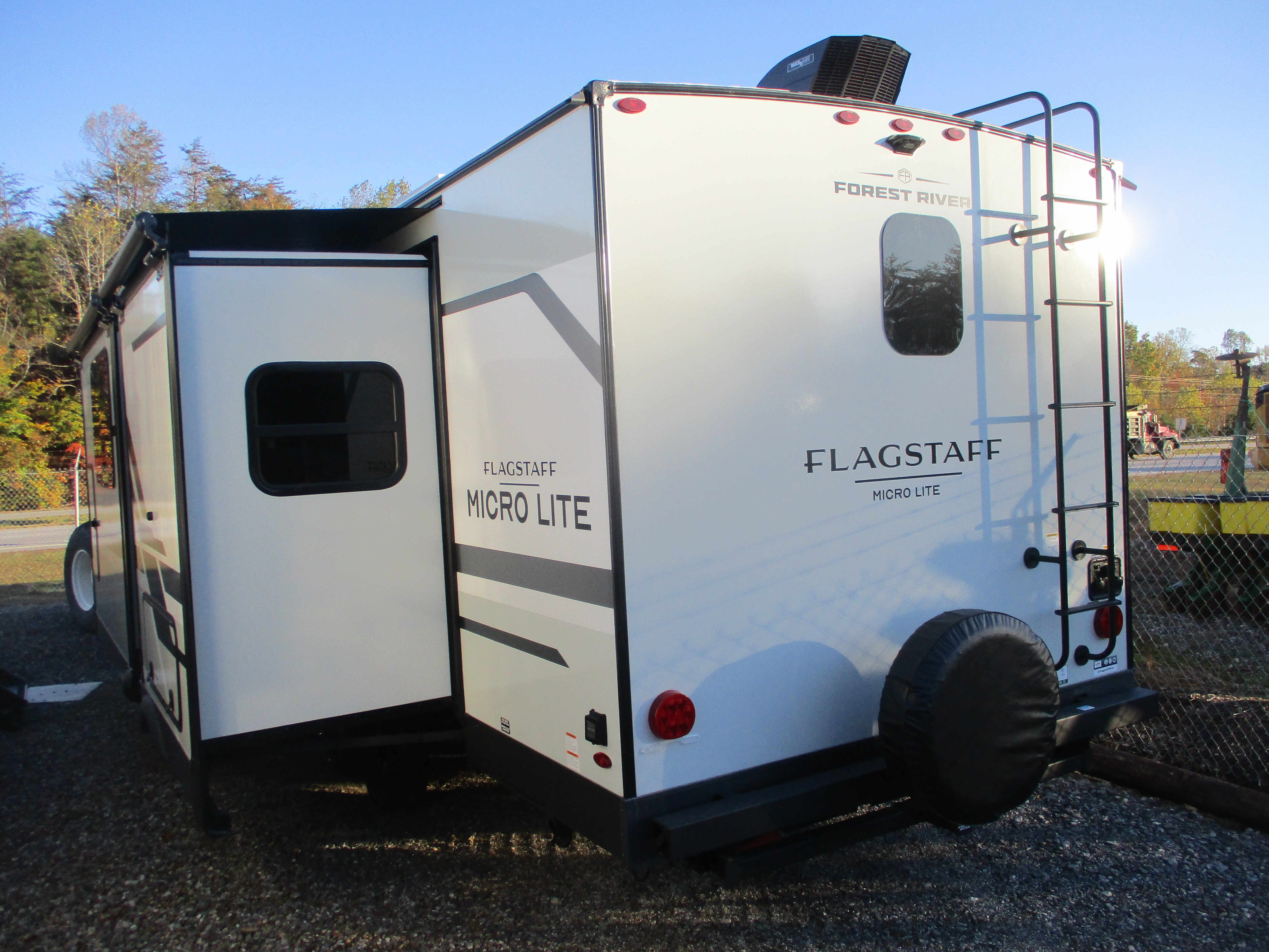2026 Forest River FLAGSTAFF MICRO LITE 25MBR w2ACs in north wilkesboro NC