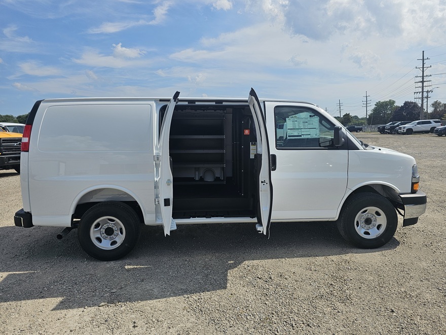 2025 CHEVROLET EXPRESS G2500 in Center Line, MI
