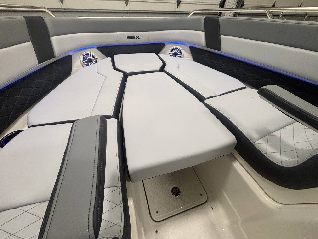 A photo of this 2026 Chaparral Boats SSX 8