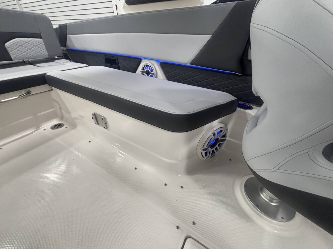 A photo of this 2026 Chaparral Boats SSX 8
