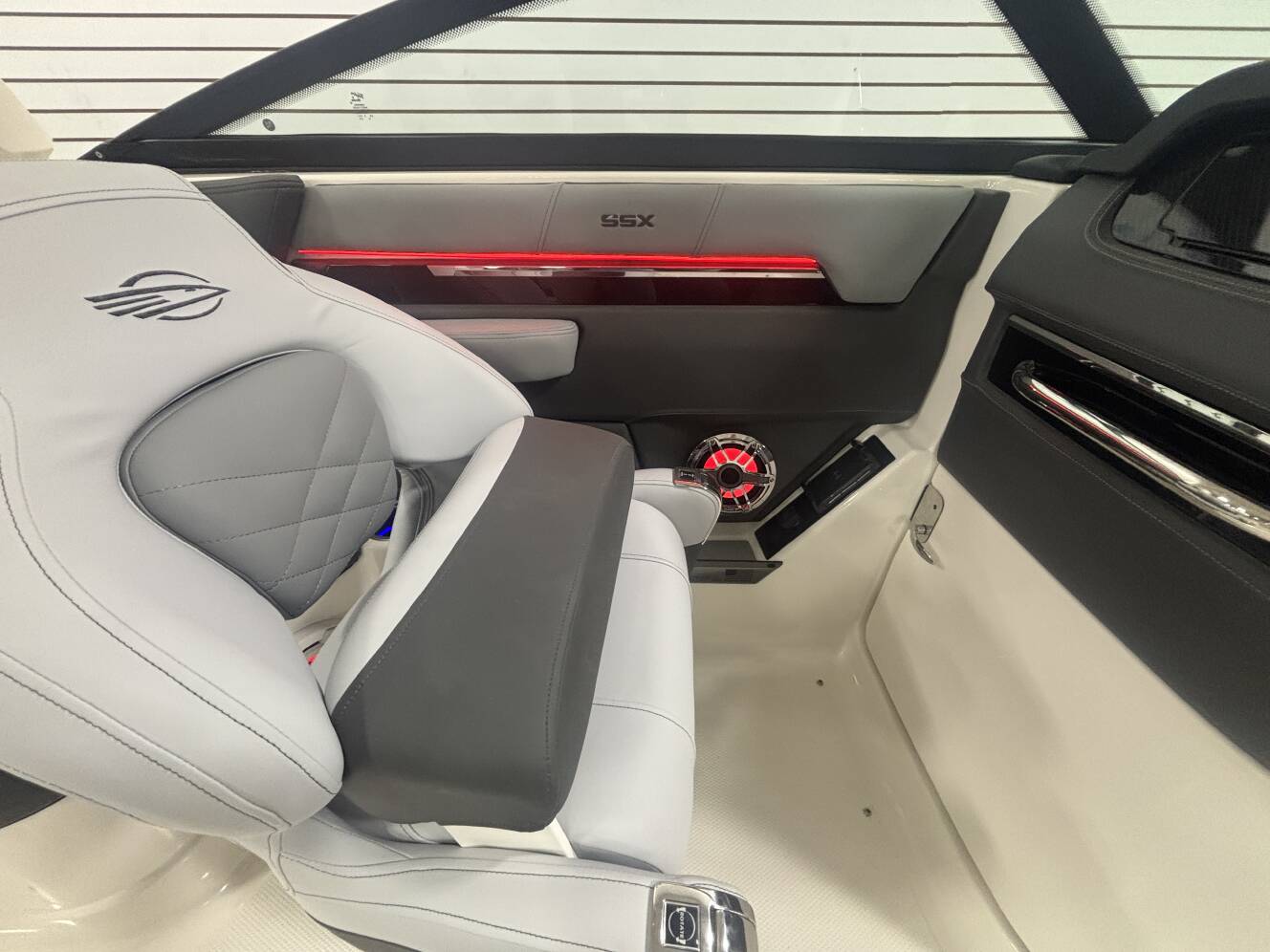 A photo of this 2026 Chaparral Boats SSX 8