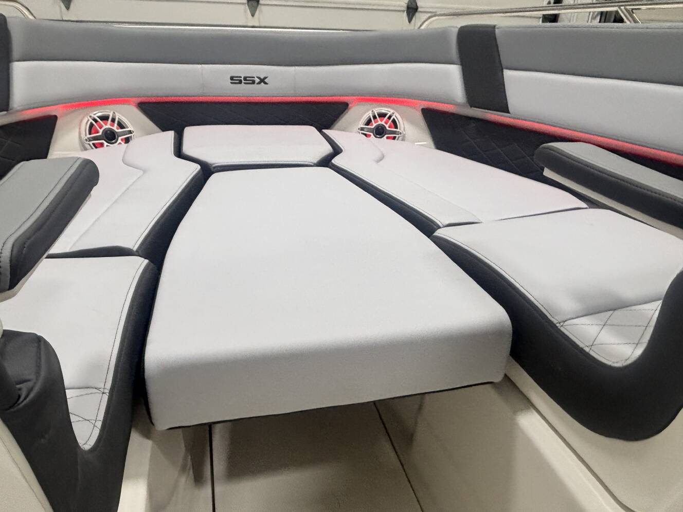 A photo of this 2026 Chaparral Boats SSX 8