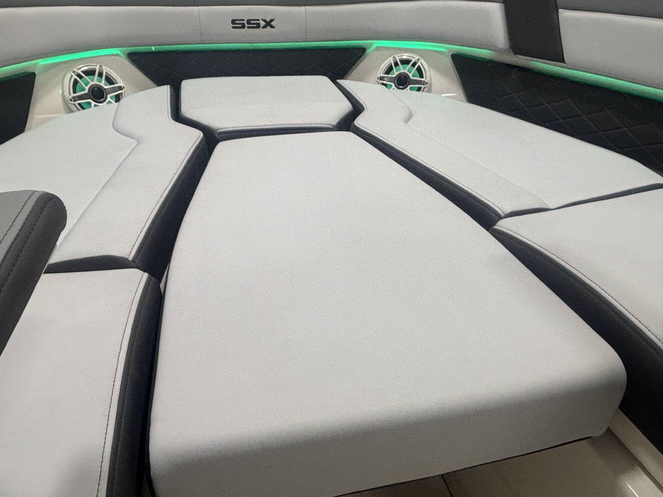 A photo of this 2026 Chaparral Boats SSX 8