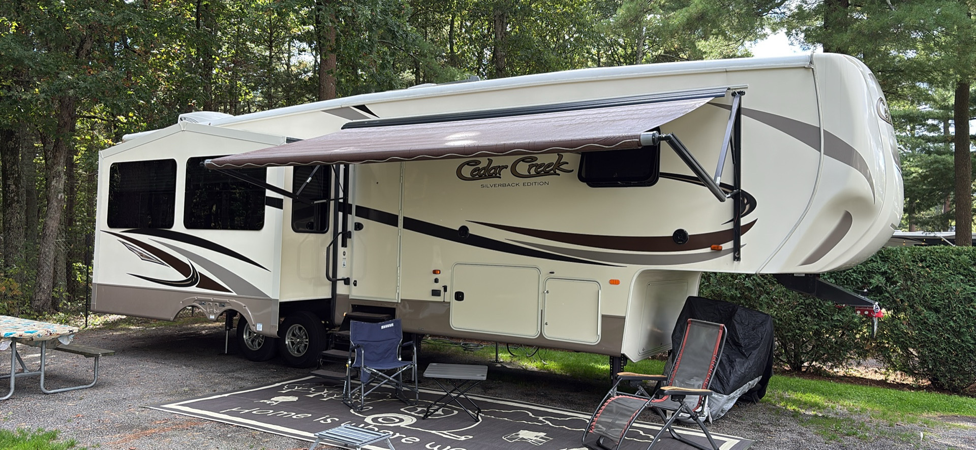 2016 Forest River CEDAR CREEK SILVERBACK 33IK RV